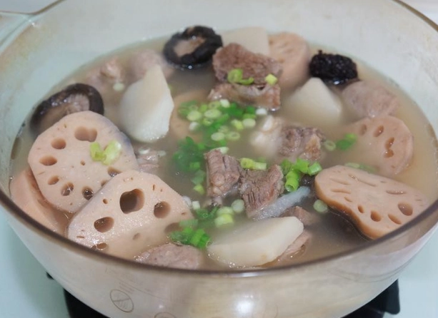 蓮藕排骨湯配料