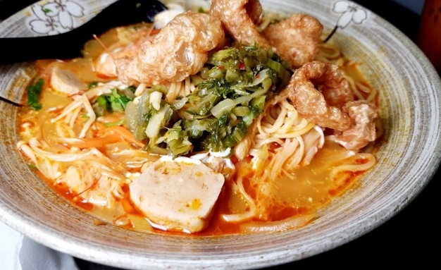 南勢角泰式料理全攻略：必吃餐廳、招牌菜與省錢秘訣