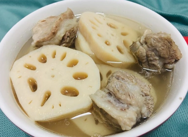 蓮藕排骨湯配料