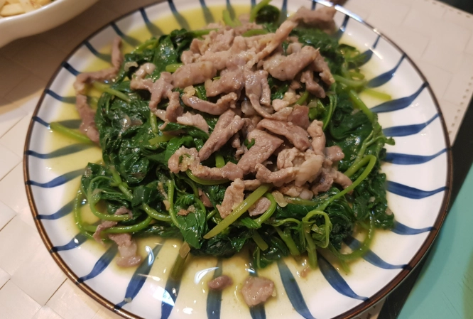 炒地瓜葉不變黑秘訣：3步驟保持翠綠，口感鮮嫩不變黑