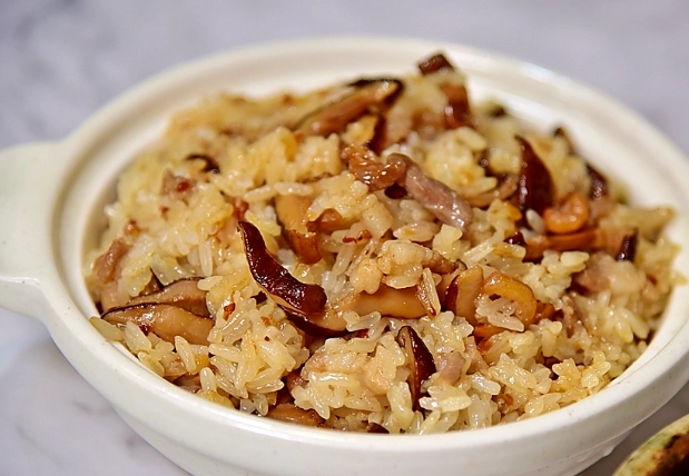 油飯阿基師：台北萬華飄香40年的古早味油飯，在地人私藏名單