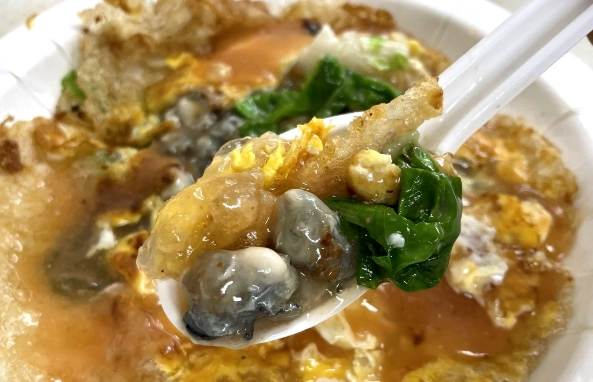 蚵仔煎粉漿麵粉全攻略：選材、黃金比例與專家級製作技巧