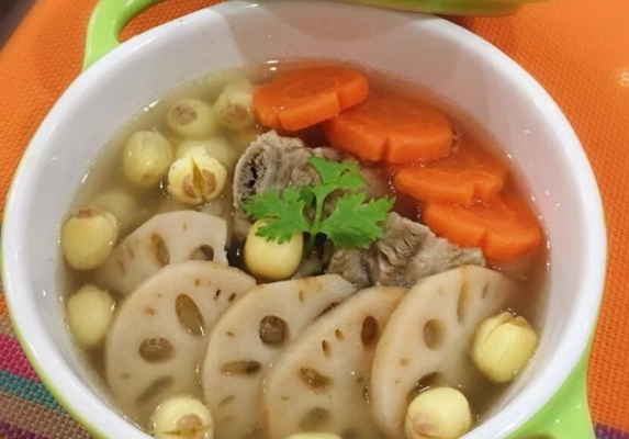 蓮藕湯食譜全攻略：從選材到燉煮的專家技巧