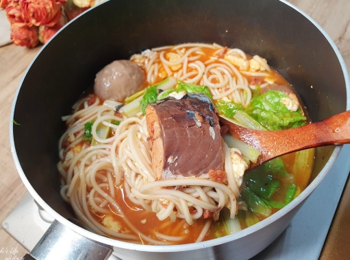 茄汁鯖魚罐頭終極指南：挑選秘訣、創意食譜與健康解析