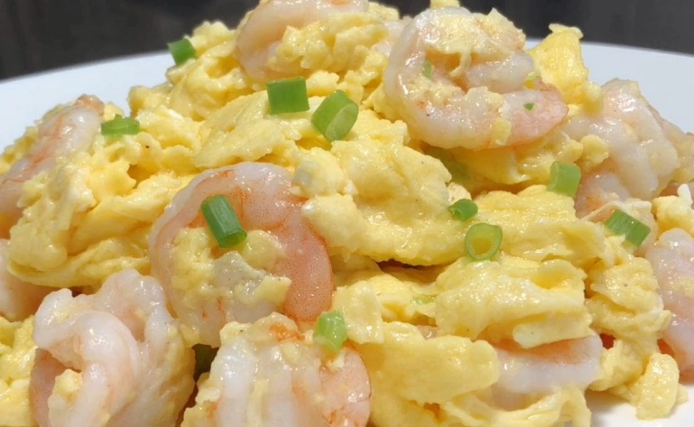 港式滑蛋蝦仁做法全攻略：從選蝦到滑蛋的黃金比例