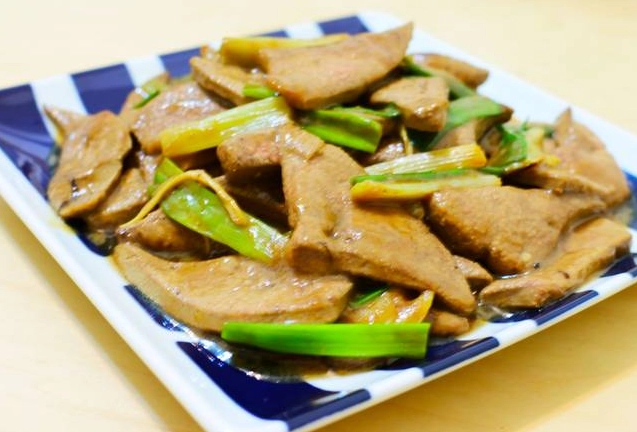 薑蔥豬肝終極指南：從選購、處理到完美烹調的私房秘訣