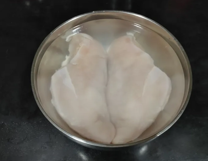 鹽水 醃製 雞胸肉