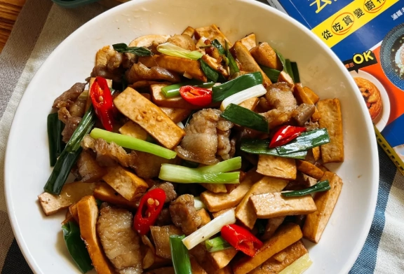 五香豆干炒肉絲