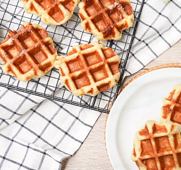 鬆餅失敗原因全解析：從麵糊到翻面，一次解決所有地雷