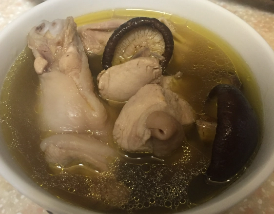 蒜頭雞湯食譜