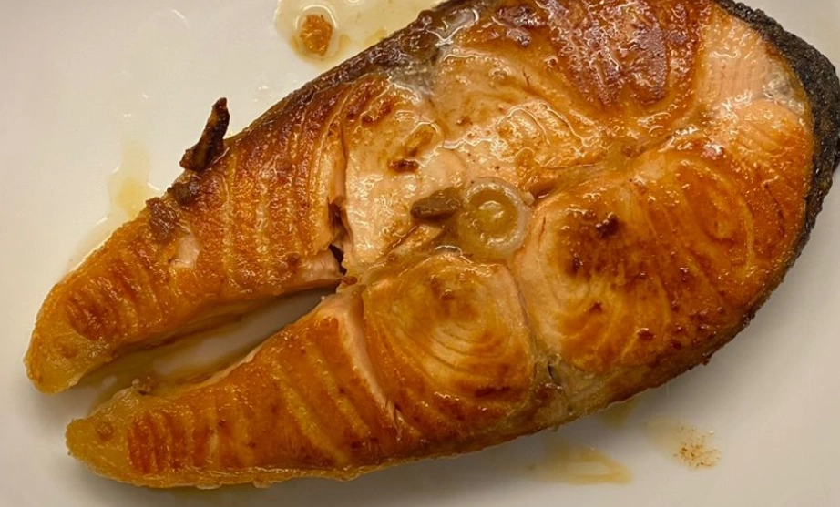 奶油乾煎鮭魚技巧