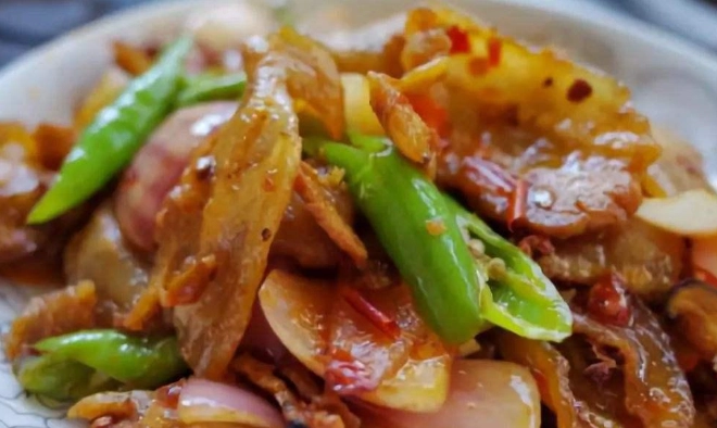 高麗菜乾炒五花肉做法