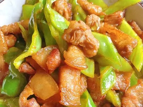 高麗菜乾炒五花肉做法