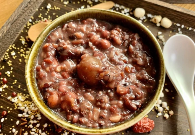 臘八粥 八寶粥 區別