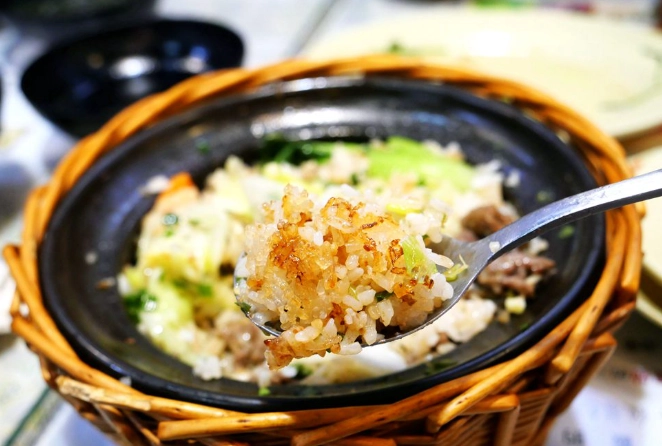台灣煲仔飯餐廳